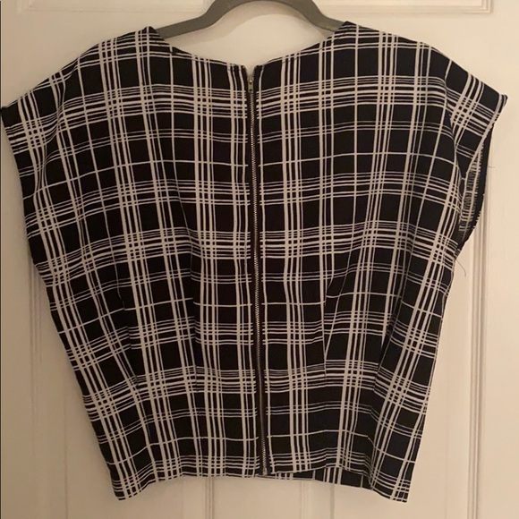 Black and white blouse - Picture 2 of 2